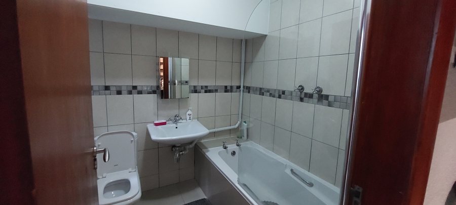 To Let 1 Bedroom Property for Rent in Rosebank Western Cape